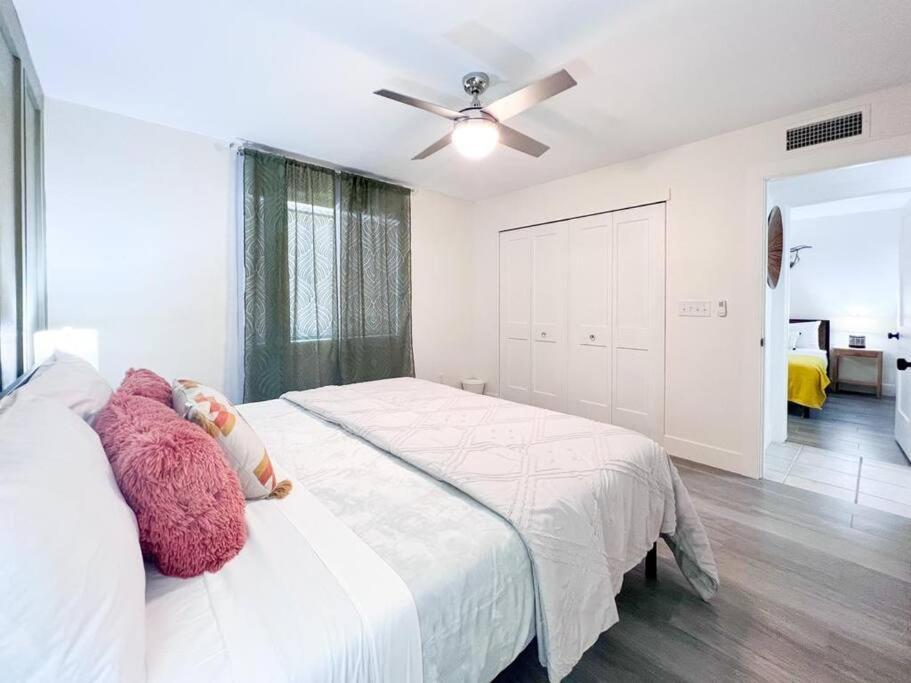 Holiday home Serene Town Home In Chandler With Pool *