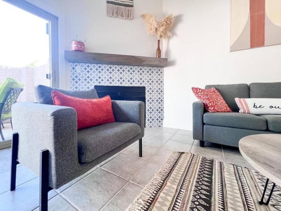 Serene Town Home In Chandler With Pool Chandler